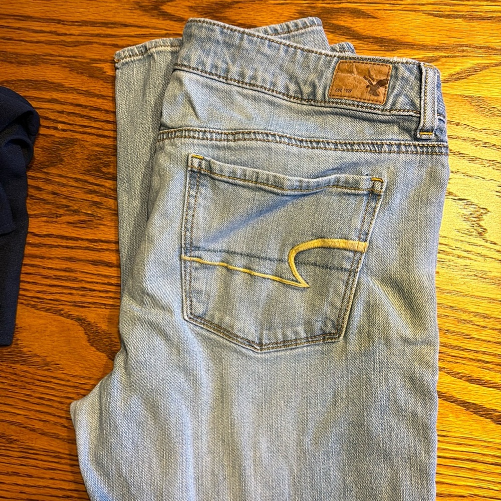 Ladies American Eagle Jeans